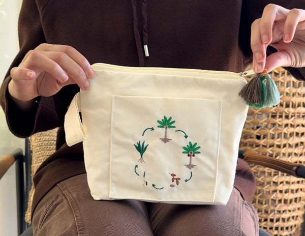 The Palm life cycle Pouch